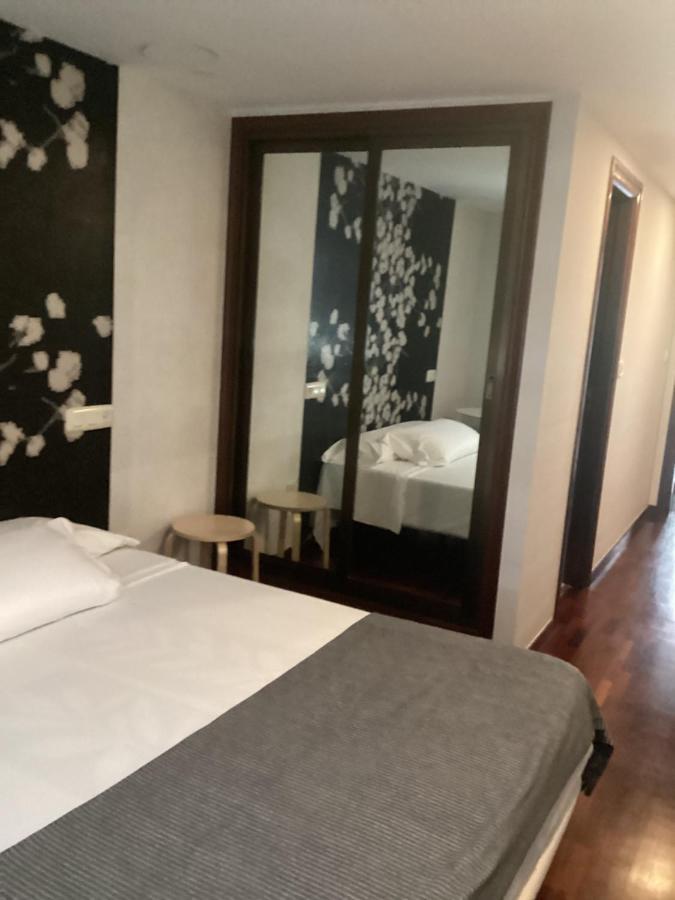 Saudade Hostal Cafeteria آكورونيا المظهر الخارجي الصورة