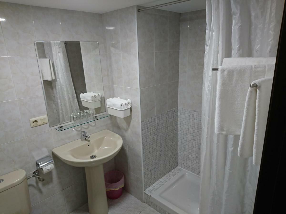 Saudade Hostal Cafeteria آكورونيا المظهر الخارجي الصورة